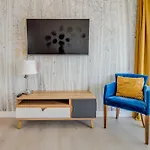 Panorama Coastal Haven Split