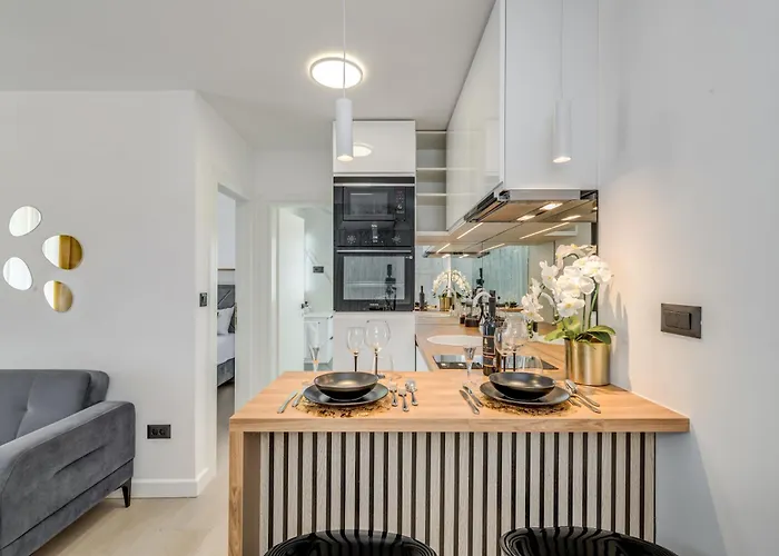 Panorama Coastal Haven 3* Split